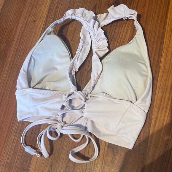 Bikini - Picture 3 of 3